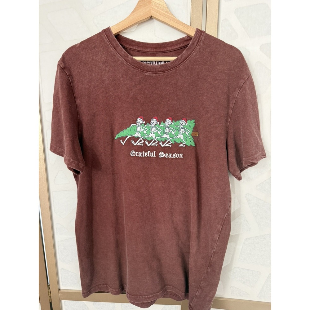 Lucky Brand Grateful Dead Grateful Season Christmas Skeleton T-Shirt Burgundy M